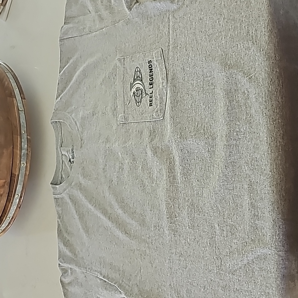 Reel Legends T-shirt size L